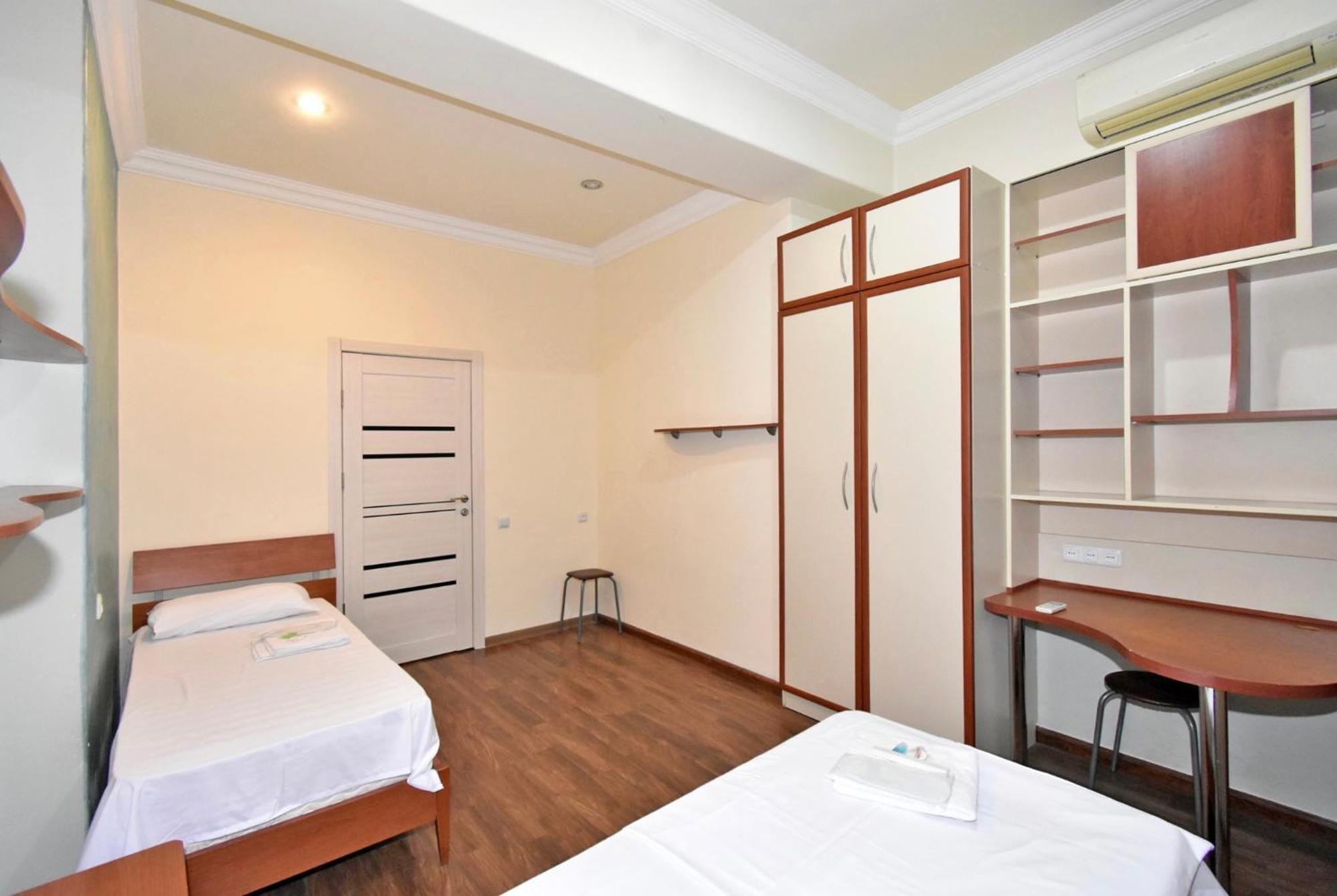 Hotel Costa เยเรวาน ภายนอก รูปภาพ