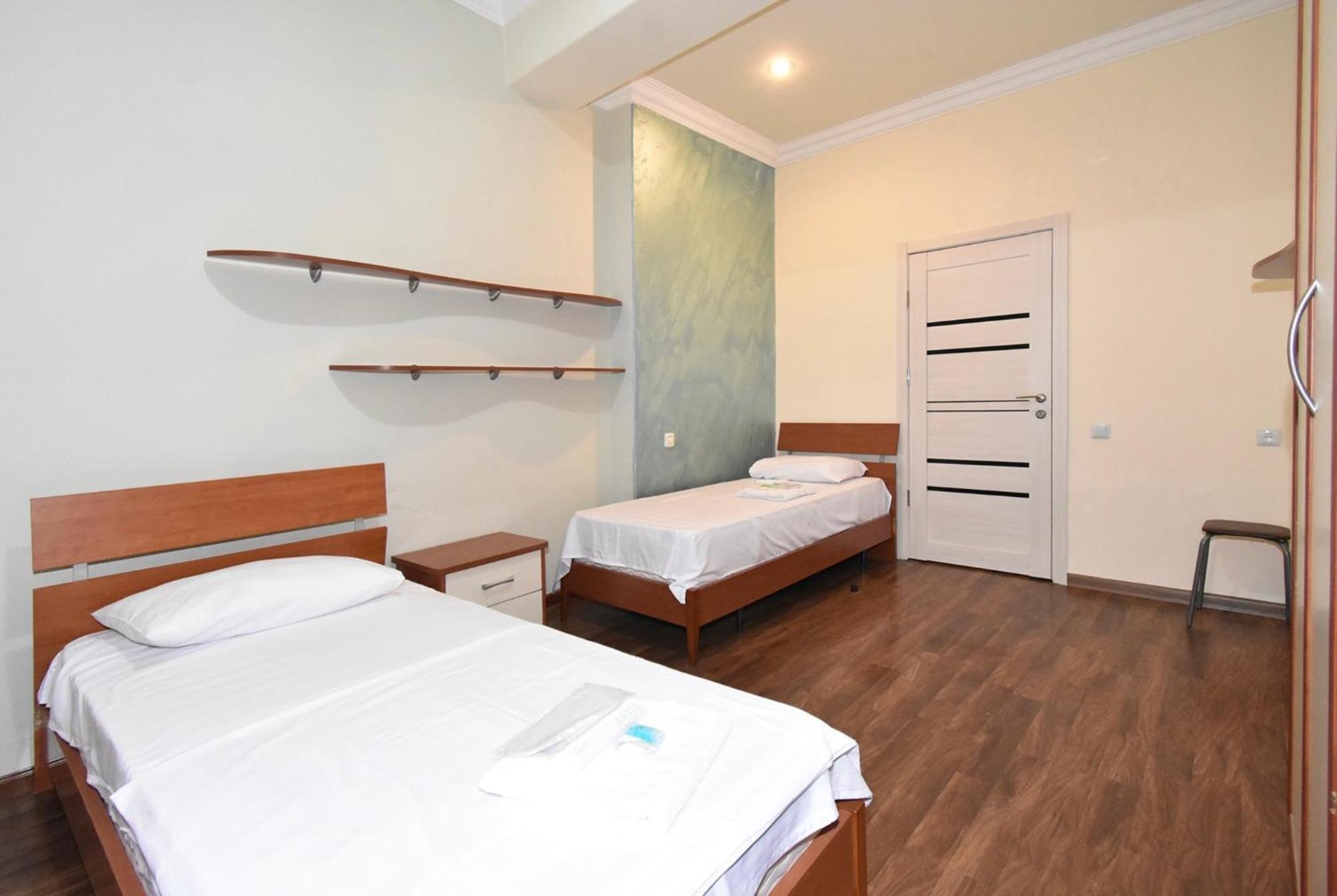 Hotel Costa เยเรวาน ภายนอก รูปภาพ