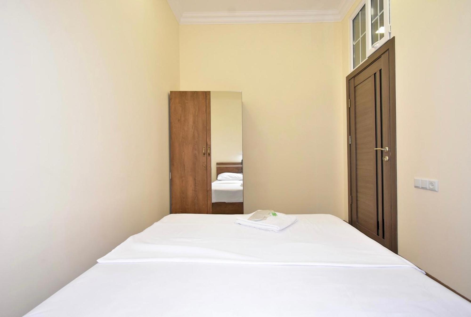 Hotel Costa เยเรวาน ภายนอก รูปภาพ