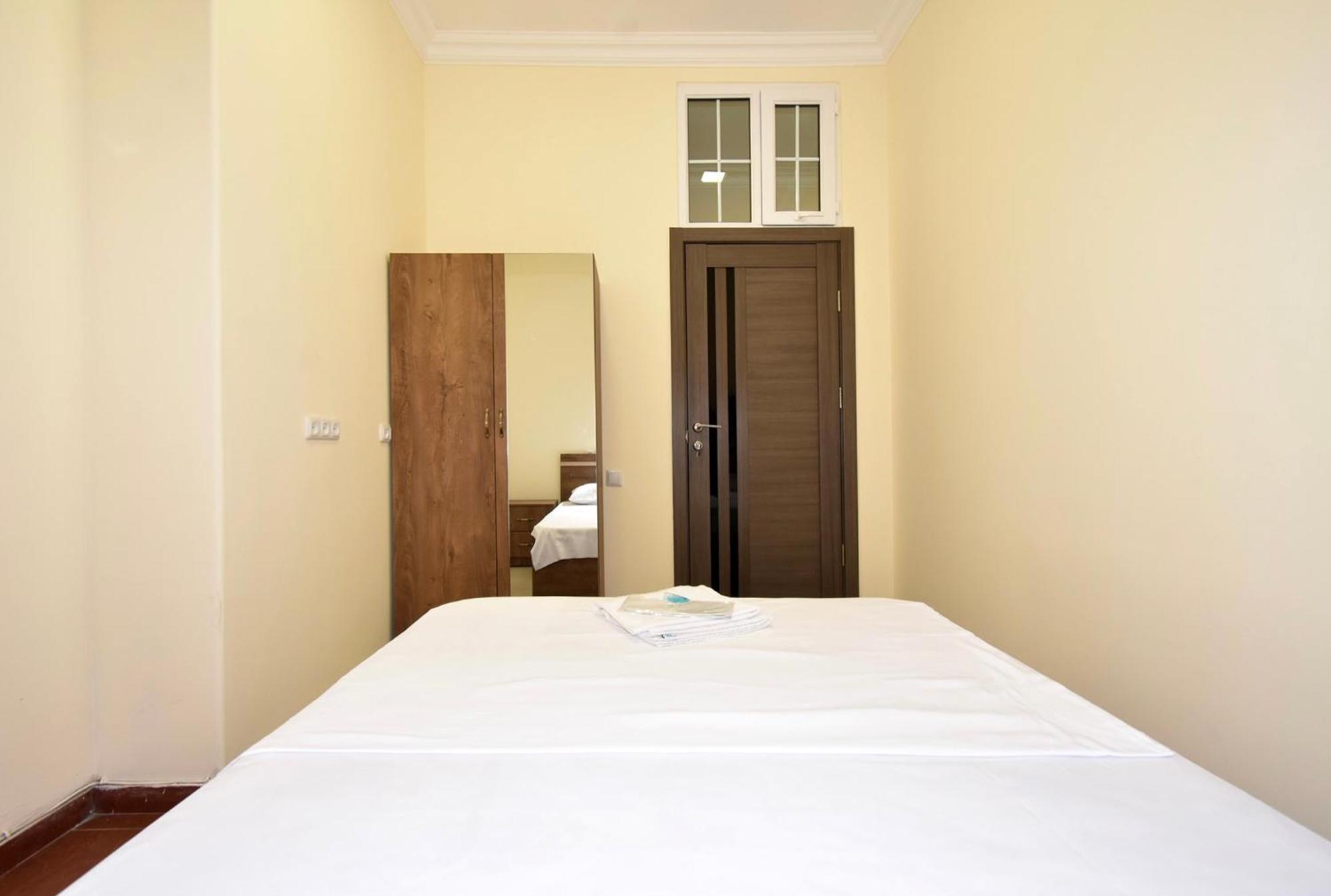 Hotel Costa เยเรวาน ภายนอก รูปภาพ