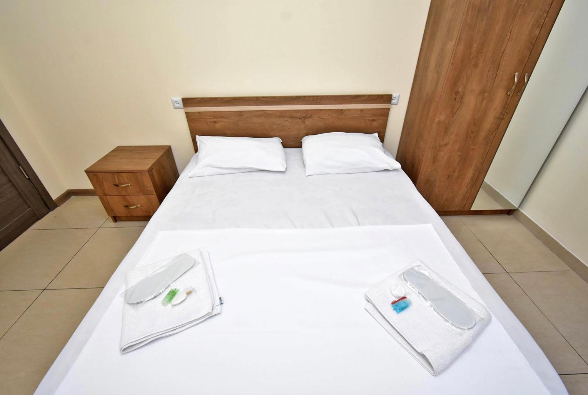 Hotel Costa เยเรวาน ภายนอก รูปภาพ