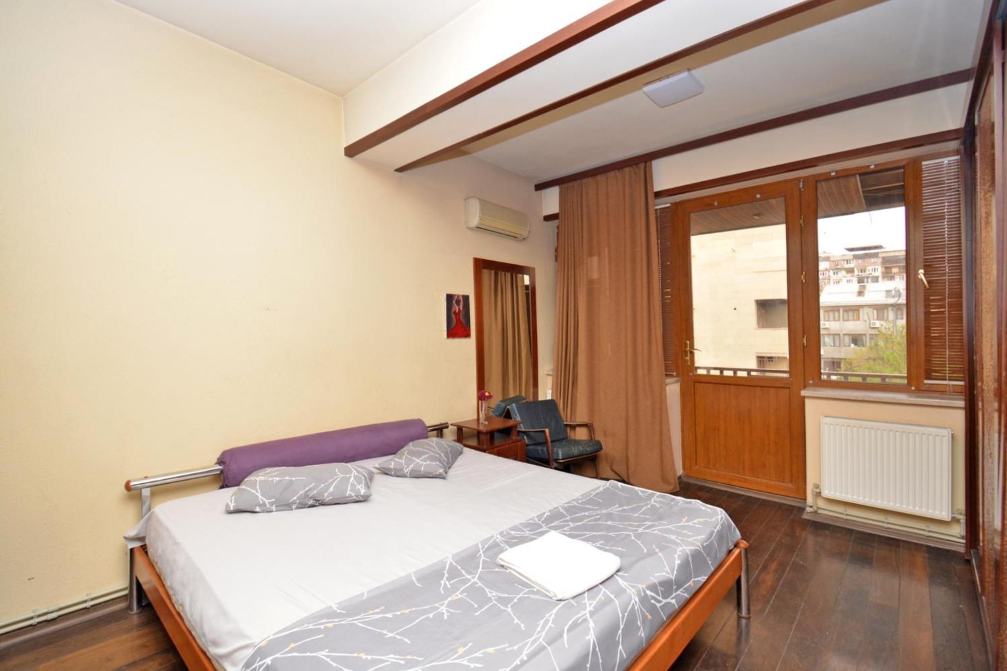 Hotel Costa เยเรวาน ภายนอก รูปภาพ